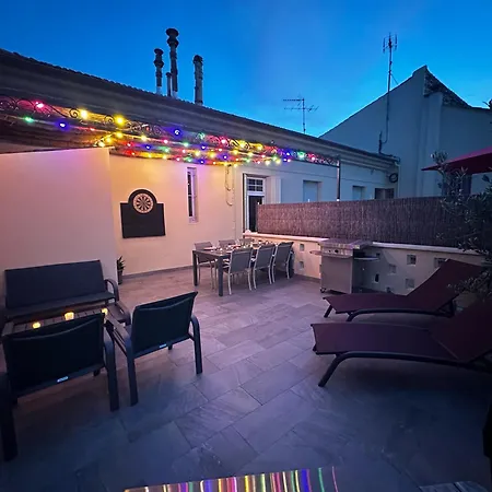 4 A 8 Personnes, Spacieux De Standing Classe 4 Etoiles Apartment Nîmes